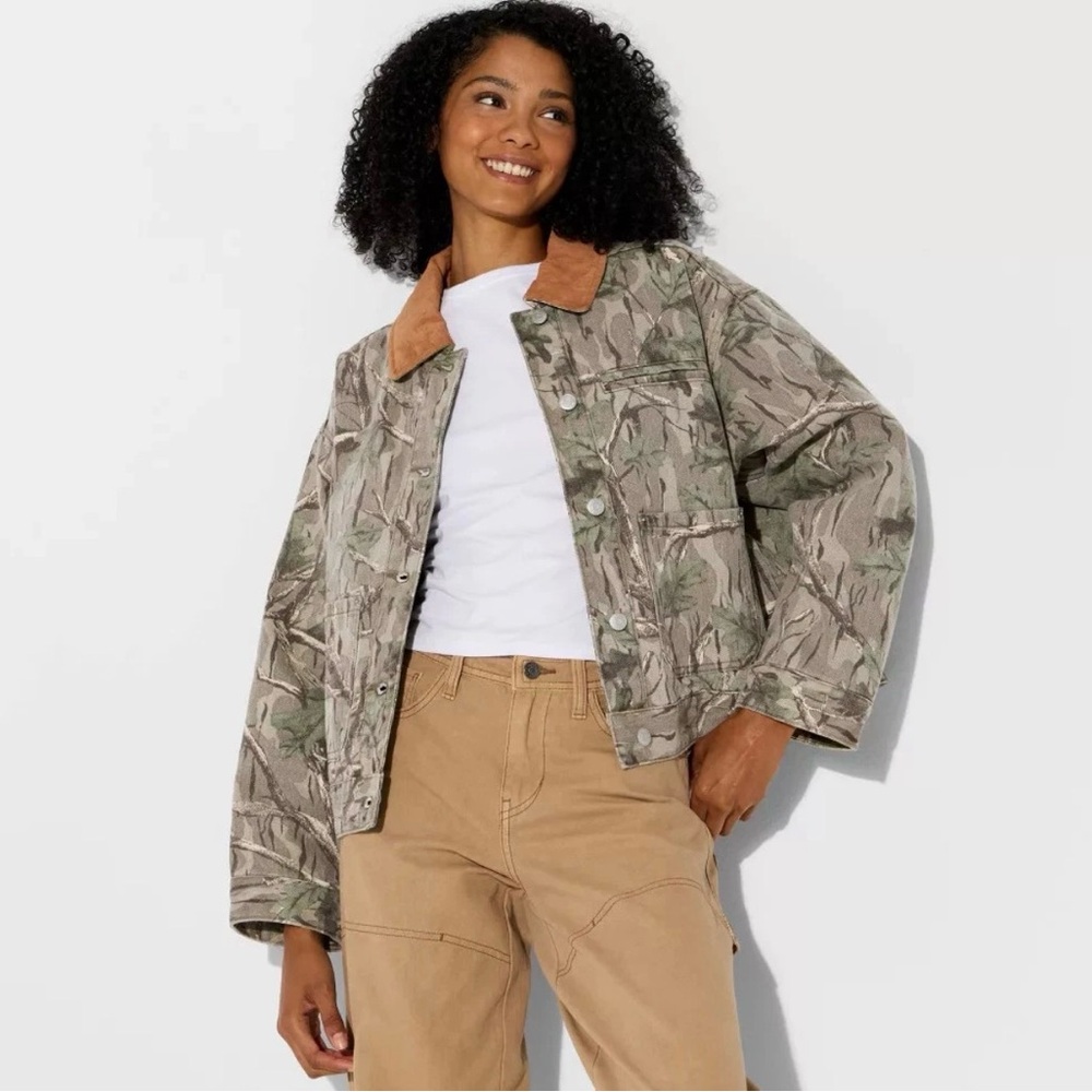 Wild Fable Women’s Padded Denim Barn Jacket Khaki Leaf -Small